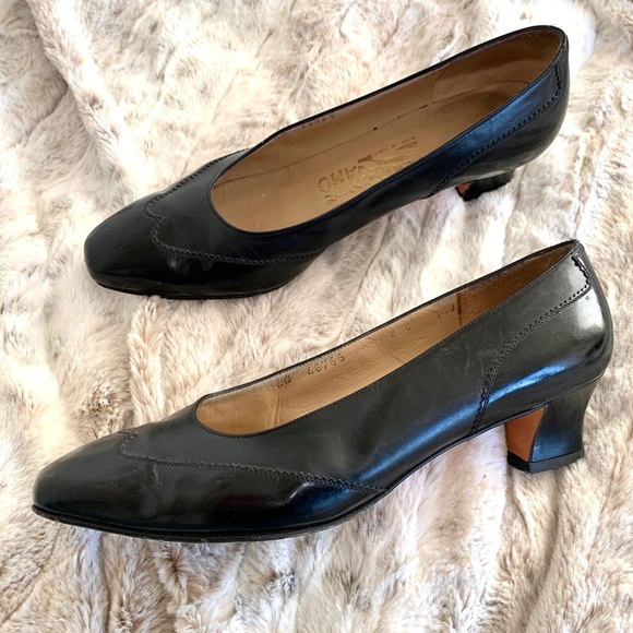 Salvatore Ferragamo Black Point Toe Kitten Heels - Picture 2 of 15